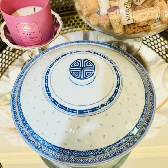 VTG Large Rice Eyes Blue White Chinese Tureen Casserole Bowl Dish With Lid EUC - Picture 2 of 6